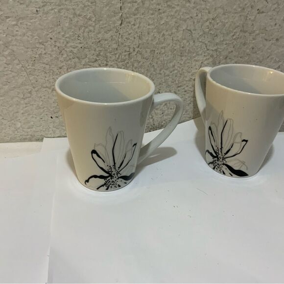 Vintage 3 Rare Graydon Hall Logo Floral Design Black and White Coffee T… - Picture 4 of 8